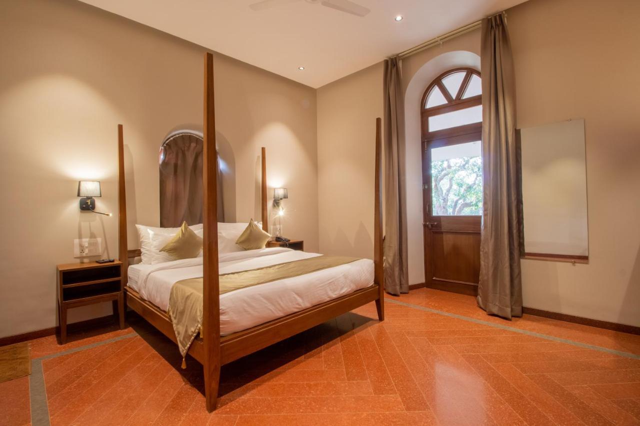 Mahābaleshwar R R Heritage Resort Pure Vegetarian מראה חיצוני תמונה